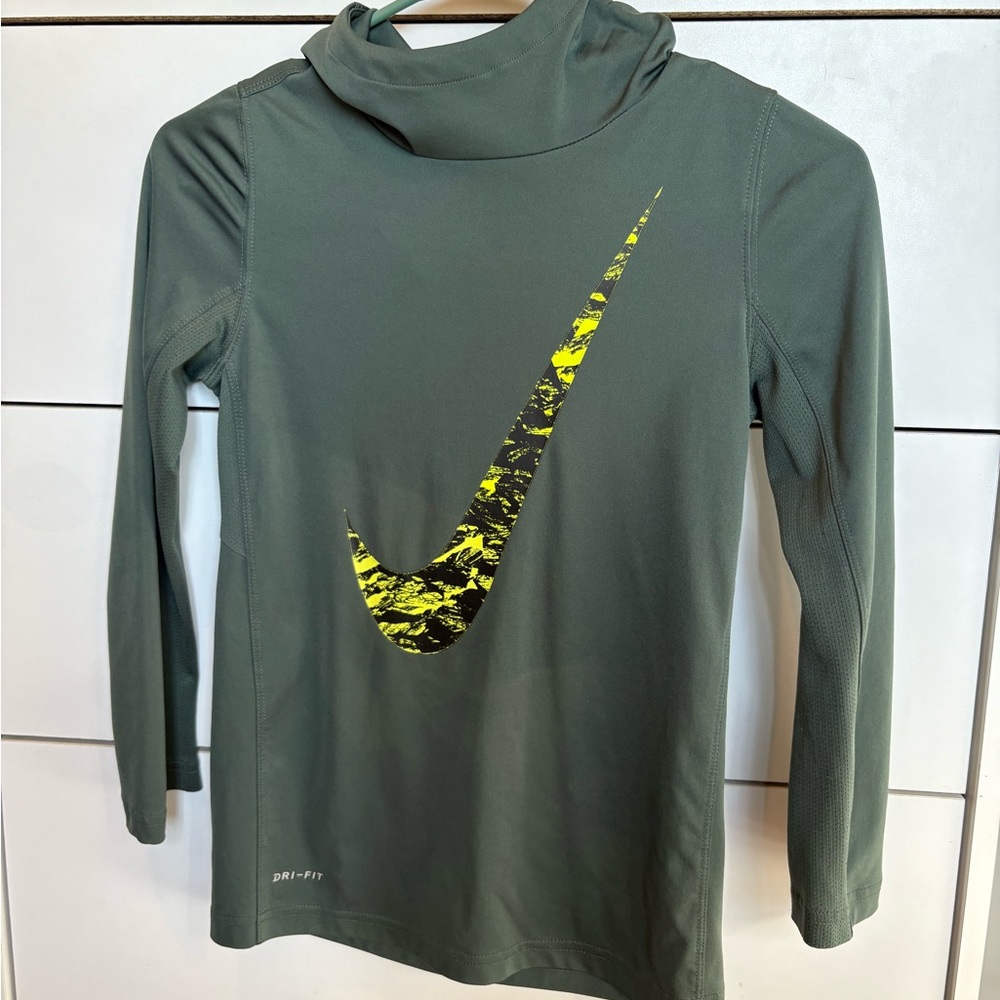 Kids Small Nike shirt